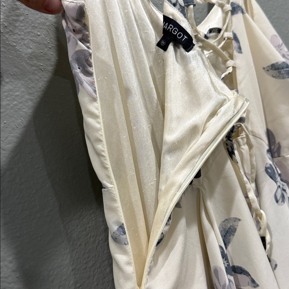 Urban Outfitters Floral Dress - Picture 7 of 8